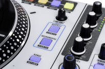 Rane One MK II - 2-kanałowy kontroler z obsługą STEM i wbudowanymi efektami - 5